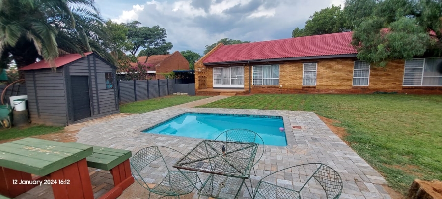 3 Bedroom Property for Sale in Geelhoutpark North West